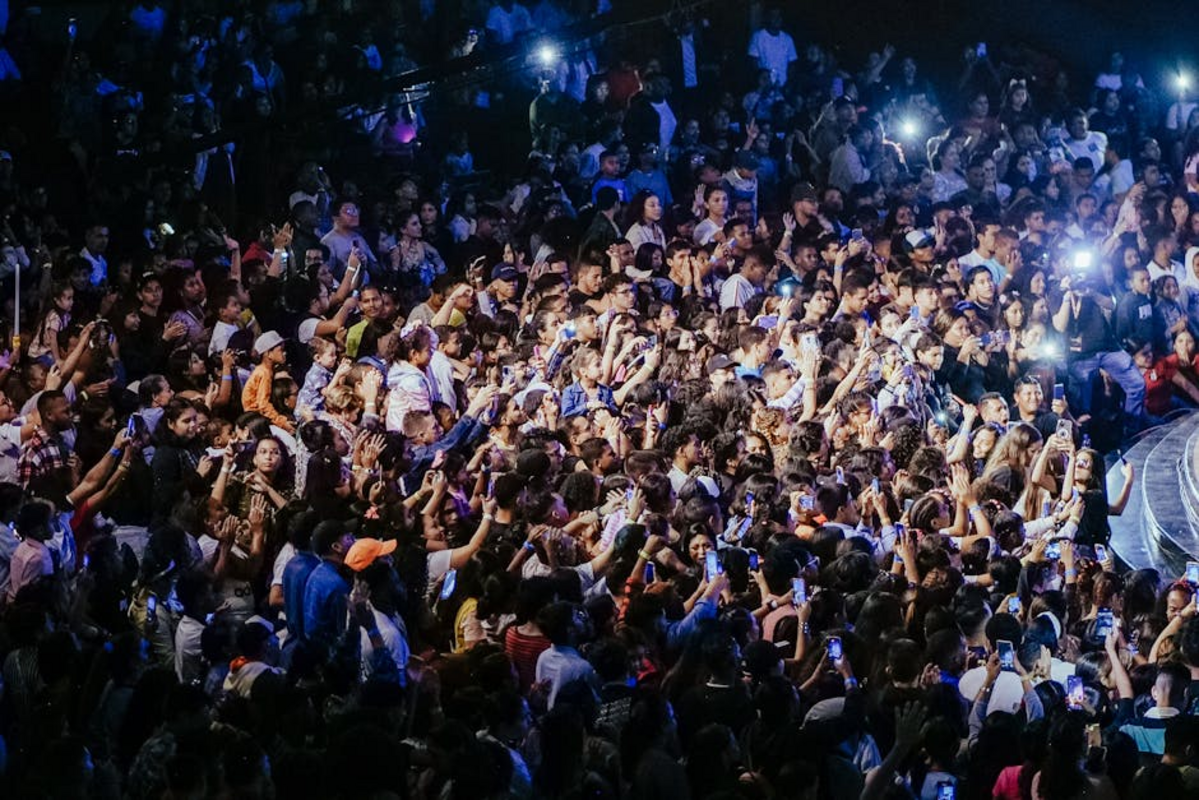 Featured image for: American Music Awards Focus on Fans